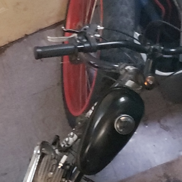 Motorized bike - Picture 2 of 2